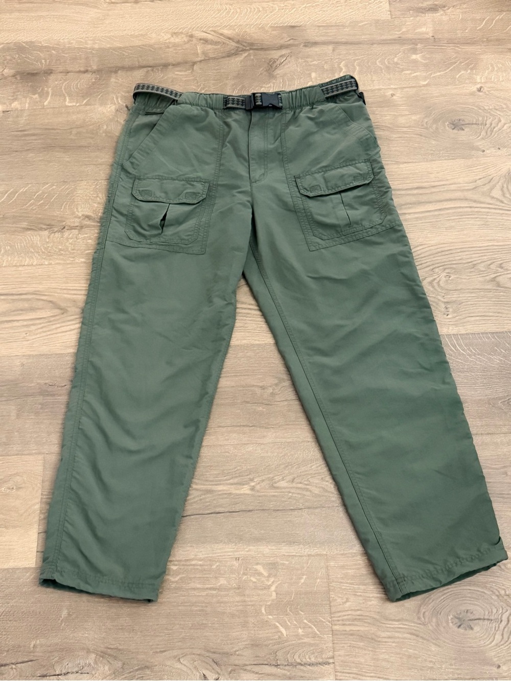 L.L. Bean Olive Green Cargo Pants with Belt M/L 30”